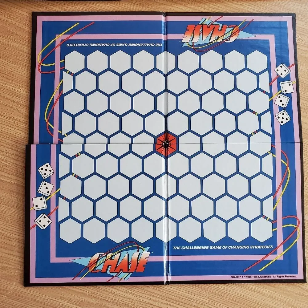 Vintage 1986‎ Chase challenging strategy board dice game